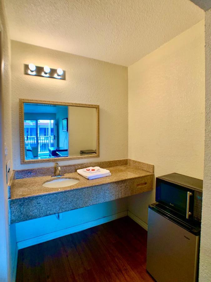 La Vista Inn Port Richey Eksteriør bilde